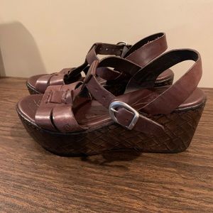 Born basket weave wedge